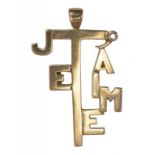 A DIAMOND SET GOLD 'JE TAIME' PENDANT, 5.3G