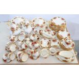 AN EXTENSIVE ROYAL ALBERT OLD COUNTRY ROSES PATTERN DINNER SERVICE