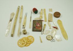 A small collection of miscellaneous items including early 20th century ivory and bone lacemaking