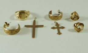 A collection of 9 carat gold jewellery,