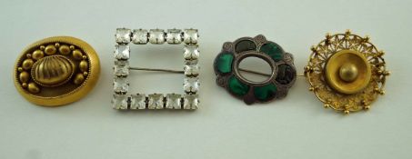 A Victorian oval gilt metal brooch, a malachite set brooch,