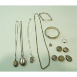 A quantity of silver and silver coloured jewellery,