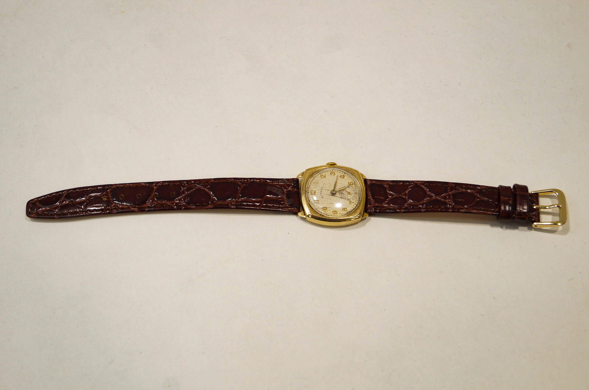 Rotary, a gentleman's 9 carat gold wrist watch, - Image 3 of 3