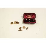 A pair of 9 carat gold cufflinks,