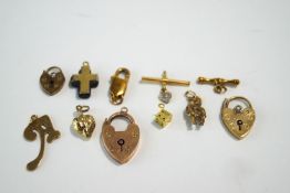 A collection of three 9 carat gold padlock clasps,5.