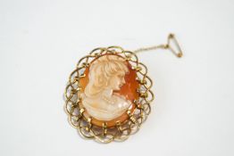 A 9 Carat gold shell cameo pendant brooch, 4.7 cm by 3.8 cm, 12.