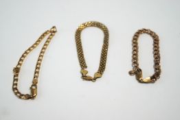 A 9 carat gold bracelet,