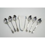 A set of six silver teaspoons and sugar tongs, Birmingham 1931, 90 g (2.