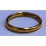 A 22 carat gold Wedding ring, finger size S, 3 mm wide, 4.