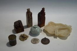 A small quantity of Chinese items, including two nephrite carvings,