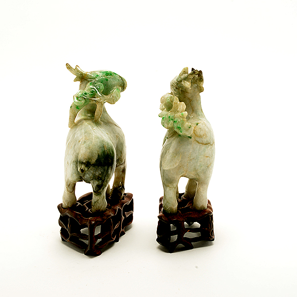 A Pair of Jadeite Figures of Deer Carved in mirror image with each deer grasping a lingzhi branch in - Image 4 of 9
