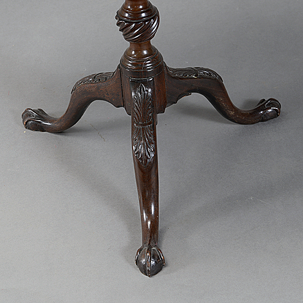 George III Mahogany Tilt Top Tea Table with Carved Ball and Claw Feet - Image 2 of 4