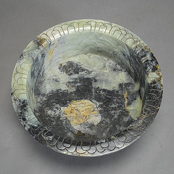 A Carved Green Hardstone Basin Carved to the exterior and rim with a floral motif. - Image 2 of 4