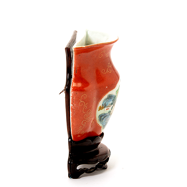 An Enameled Coral-Ground Wall Vase Painted with a landscape reserved against a coral-red ground - Image 4 of 5