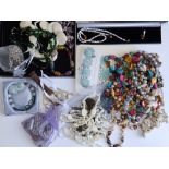 Beads & costume jewellery