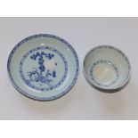 A Nankin Cargo Chinese blue & white porcelain tea bowl & saucer (2)