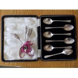 A cased set of six Birmingham silver coffee spoons and five apostle spoons (11)