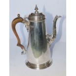 A tapering silver coffee pot retailed by Tessier – London marks for 1913