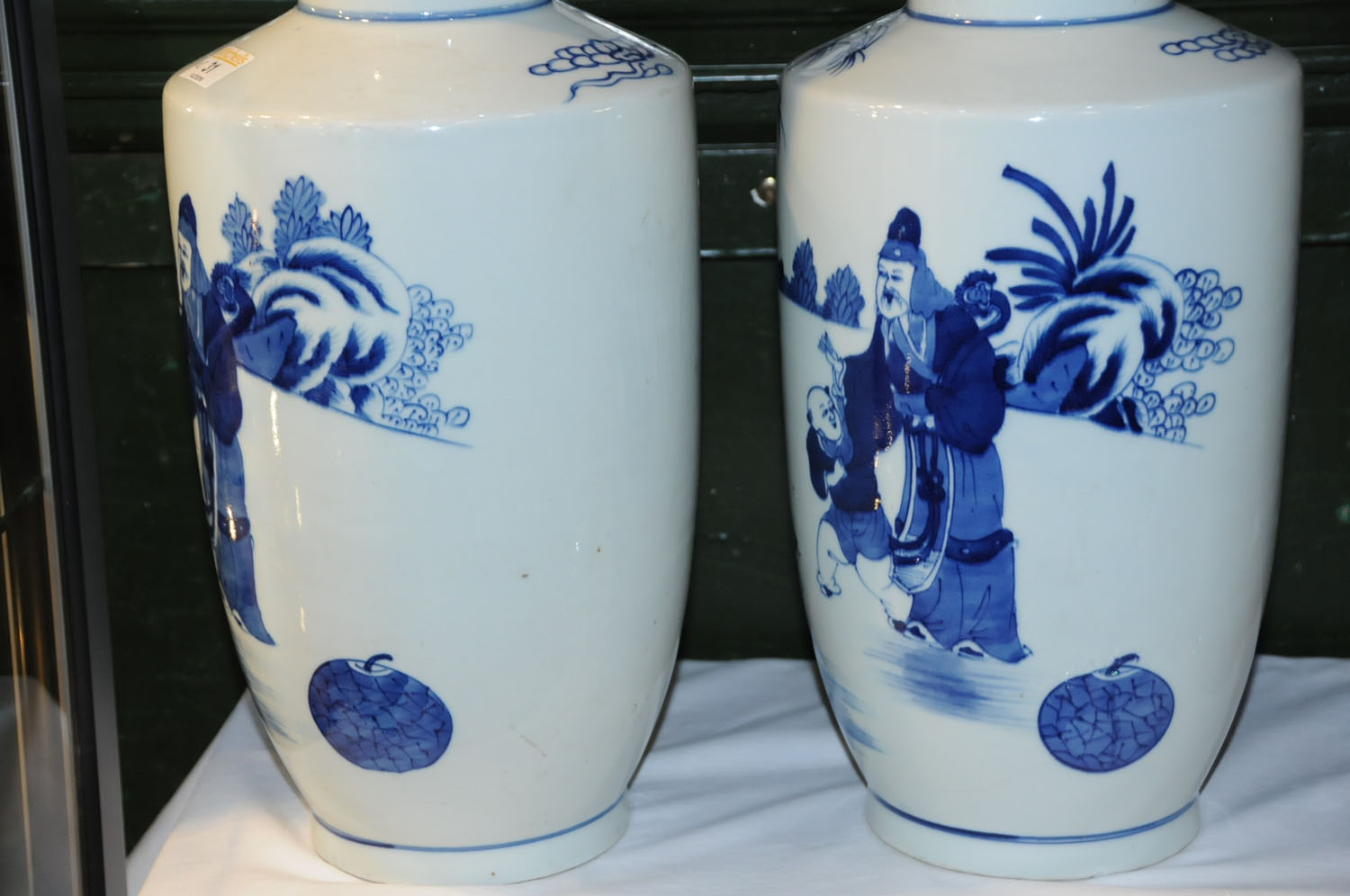 A pair of 19th century Chinese blue and white Kangxi vases. Height 41 cm (see illustration). - Image 3 of 9