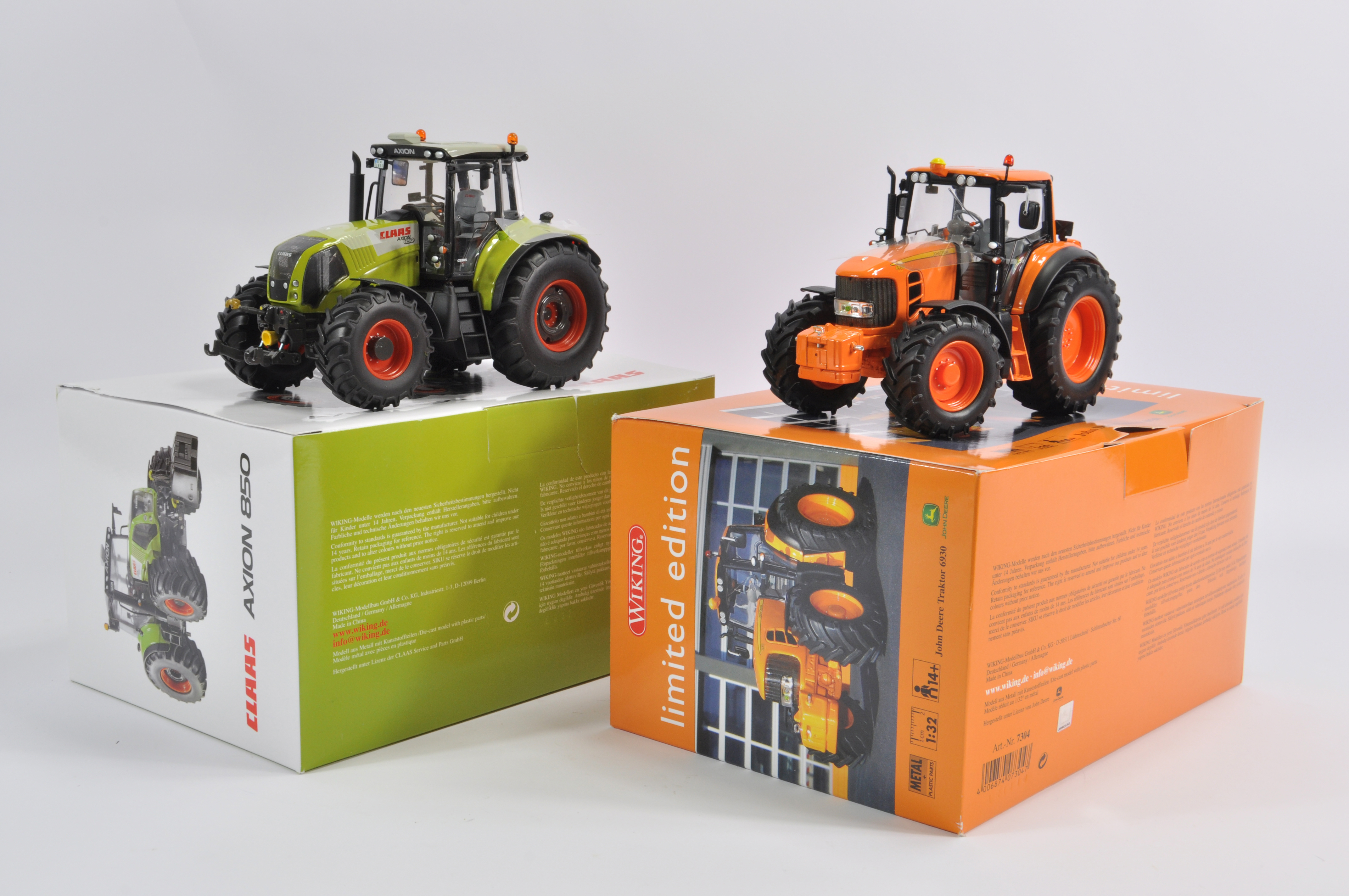 Wiking 1/32 Claas Axion 850 Tractor plus Limited Edition John Deere 6930 Kommunal. Both M in E