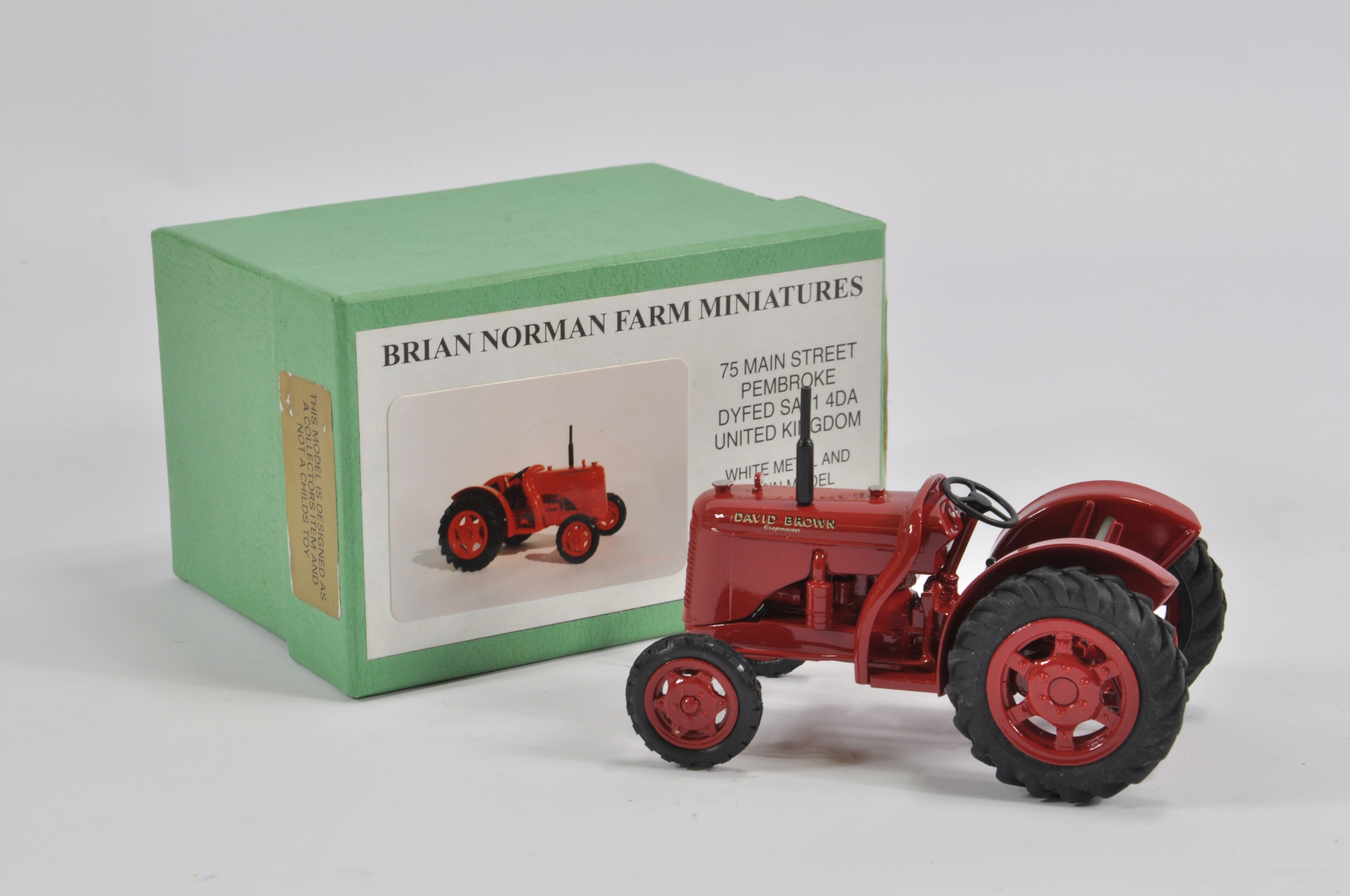 Brian Norman 1/32 David Brown Cropmaster Tractor. M in E Box.