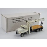 Alan Smith Automodels 1/48 Hendrickson Heavy Duty VT100 Consruction Flat bed with National 600C