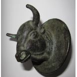 ARTEFACTS. ROMAN bronze BULL mount, c. 2nd -3rd century AD. 66 x 66 x 80 mm. Good condition - a nice