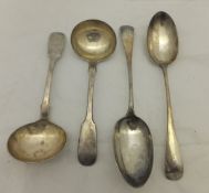 A pair of George V silver sauce ladles (London, 1905),