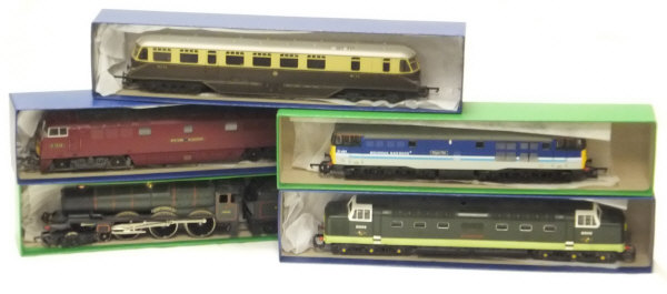 A collection of Lima 00 gauge locomotives including a Diesel Class 31421 Regional Railways Wigan