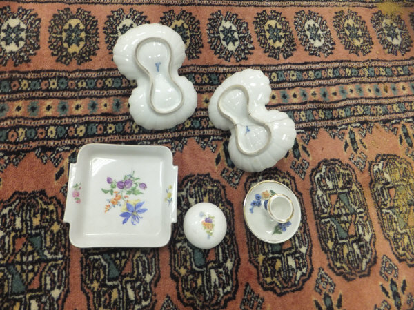 A collection of five Dresden cabinet cups and saucers, a Meissen gilt decorated cup and saucer, a - Image 7 of 9