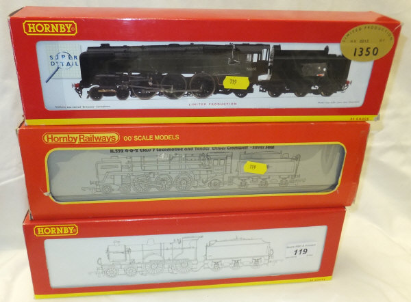 A collection of Hornby 00 gauge locomotives including a BR 4-6-2 "Britannia" 70000 Collector Centre