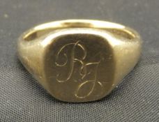 A 9 carat gold signet ring,