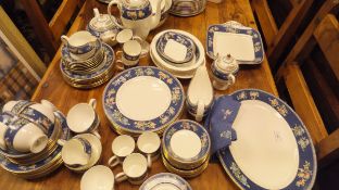 A Wedgwood "Blue Siam" dinner/tea service (approx 88 pieces) CONDITION REPORTS