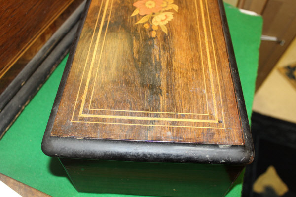 A 19th Century rosewood cased 8 air musical box with 8" cylinder (Numbered 71426) and inlaid floral - Image 12 of 29