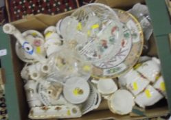 A collection of Royal Worcester "Astley" pattern dinner wares to include dinner plates, side plates,