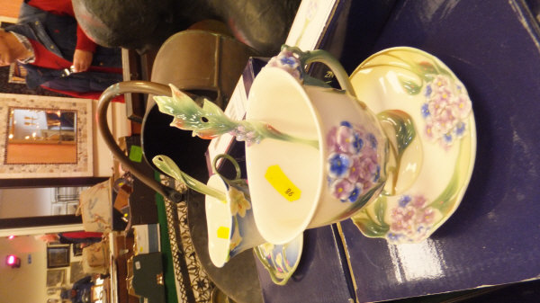 A collection of Franz Porcelain to include eight cups and saucers including "Periwinkle", "Mint", - Image 9 of 14