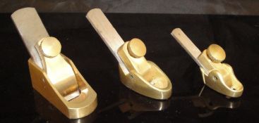 A collection of three modern brass Violin planes CONDITION REPORTS Planes in