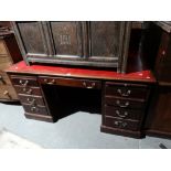 An Edwardian Period Oak Leather Topped Pedestal Gentleman`s Desk