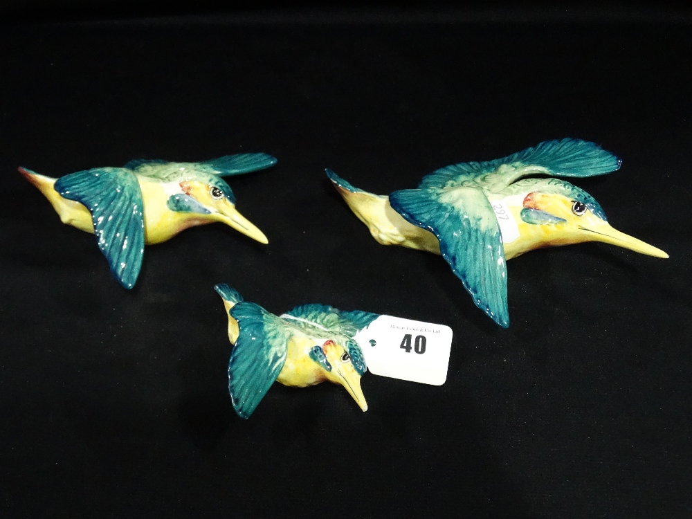 A Set Of Three Graduated Beswick King Fisher Wall Pieces