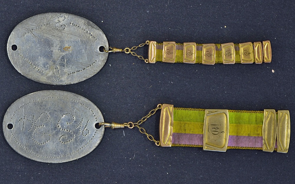 WWI Adolf Hitler 1916 Original Dog Tags a pair of oval, aluminium zinc dog tags, measuring approx. 7 - Bild 2 aus 3