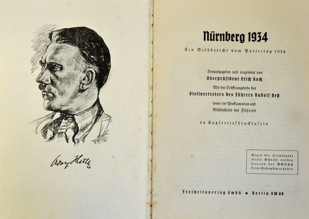 WWII Adolf Hitler Souvenir Publication of the 1934 Nuremberg Rally cover a little soiled, some - Bild 3 aus 3