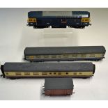 Lima Large 0 Gauge Engine and Coaches including D6524 engine, 34100 and 15867 coaches, plus 1x other