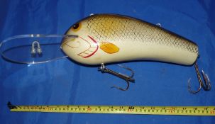 DISPLAY LURE: Large shop display wood fishing lure, 18" long including Perspex lip, twin treble