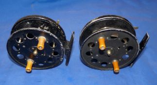 REELS: (2) Pair of WR Products Speedia 4" alloy trotting reels, both wide drums models with side