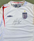 Signed 2005-2007 England football shirt signed by Alan Smith, only made 19 appearances for