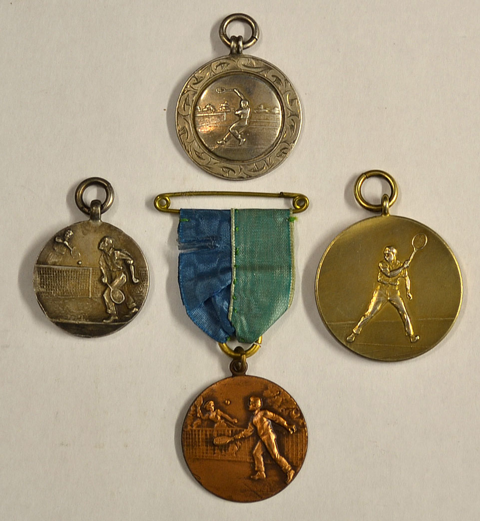 Tennis medals - 4 x various tennis medal/fobs to incl 2x silver hallmarked 1927 and 1938 both with