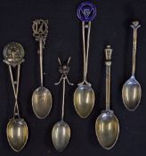 Silver Golfing Tea Spoons to include crossed golf clubs mounted with Thistle c.1906, crossed clubs