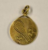 1914 tennis yellow metal medallion - engraved on the obverse with a tennis racket and balls and on