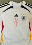 2006 Thomas Muller Signed Germany Football shirt white replica shirt, signed to the front,