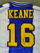 1996 Roy Keane Signed Manchester United Football shirt a replica shirt, with no 16 to the back,
